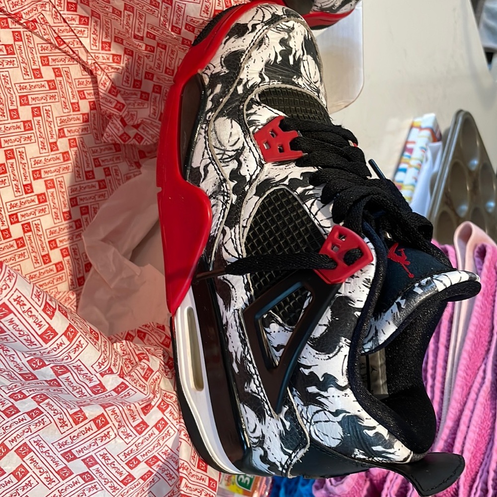 Air Jordan 4 Retro